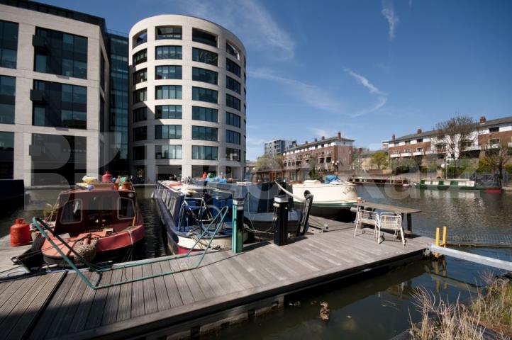 			CANALSIDE 2 BEDROOM APARTMENT, 2 Bedroom, 1 bath, 1 reception Apartment			 Ice Wharf, Kings Cross
